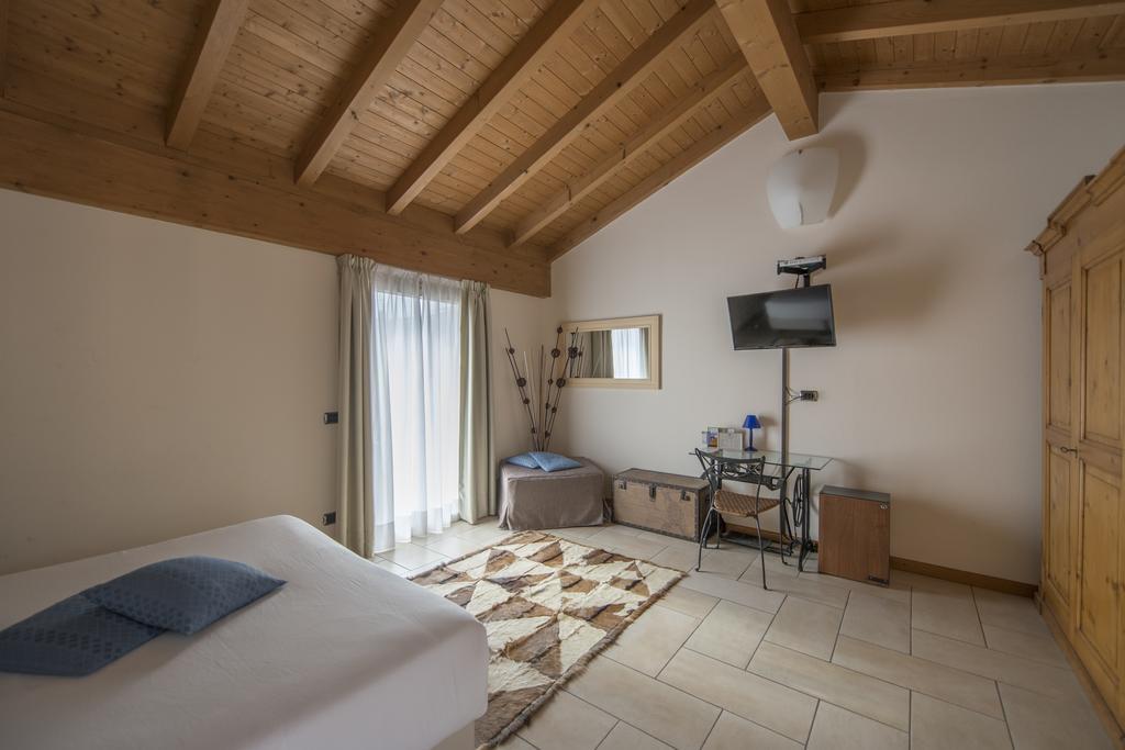 Hotel Villa Colico Buitenkant foto