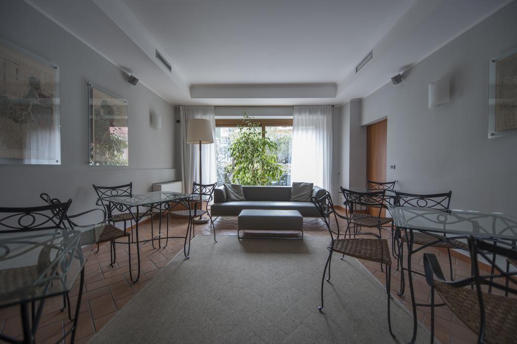 Hotel Villa Colico Buitenkant foto