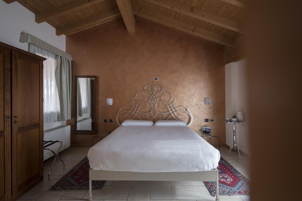 Hotel Villa Colico Buitenkant foto