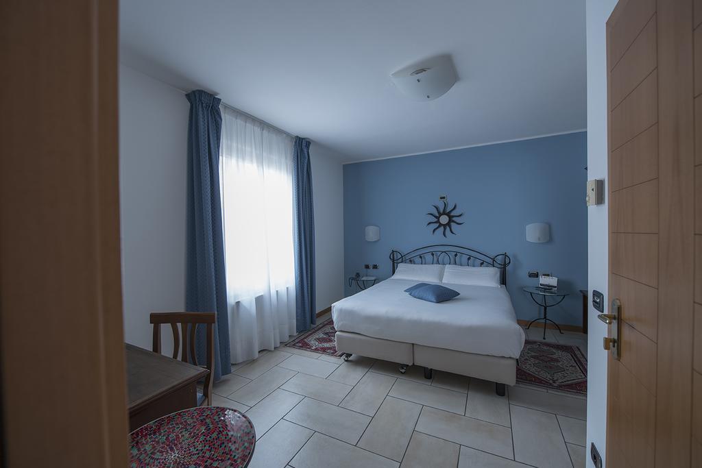 Hotel Villa Colico Buitenkant foto